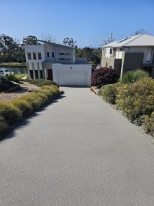 spray pave driveway 3